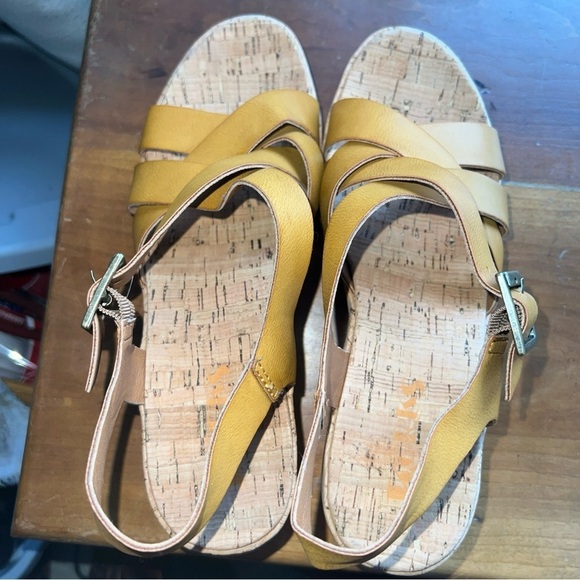 Korks Nova Comfort Platform Cork Wedge Strappy Sandals Yellow Size 9M - Picture 10 of 11